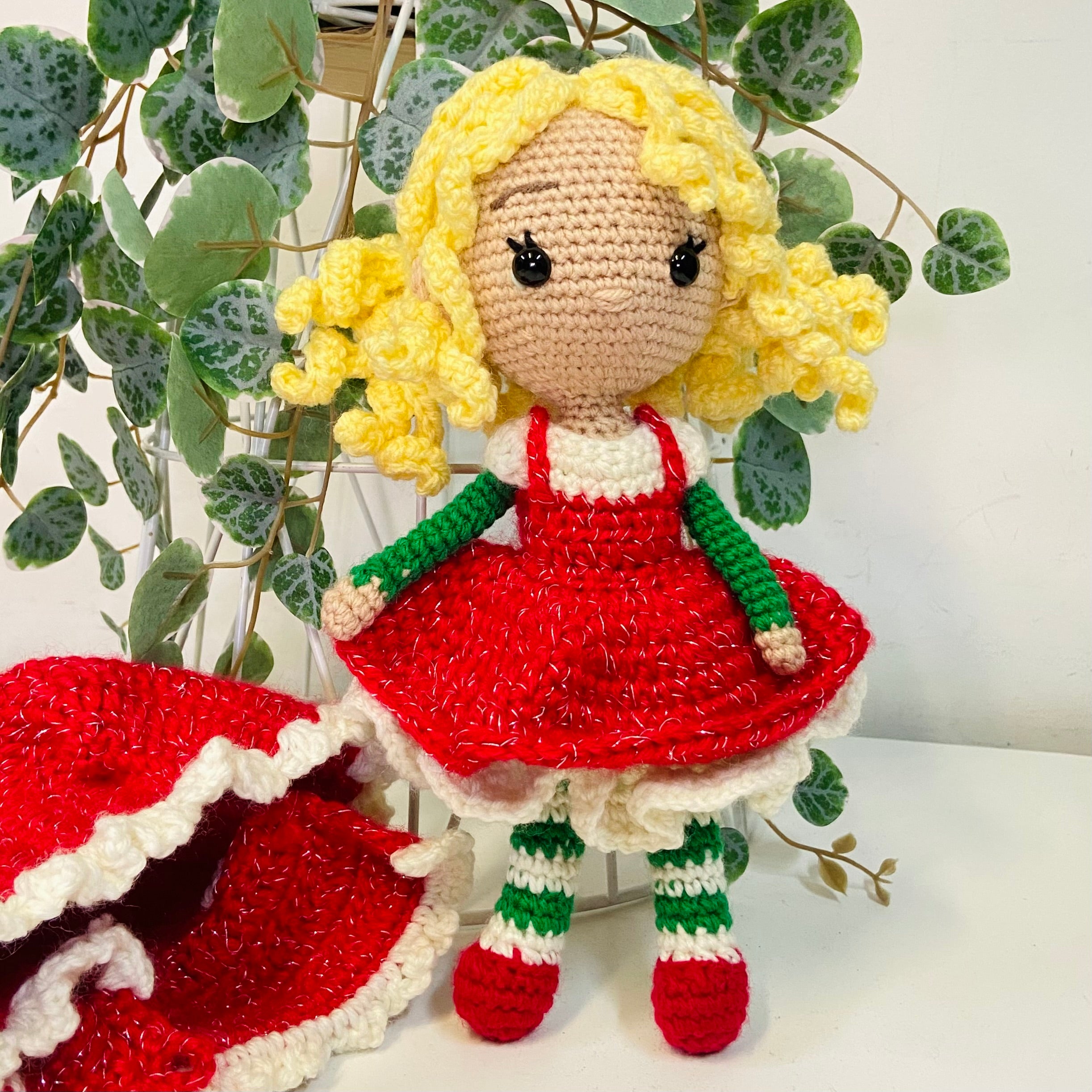 Amigurumi Crochet Doll - Red Riding Hood