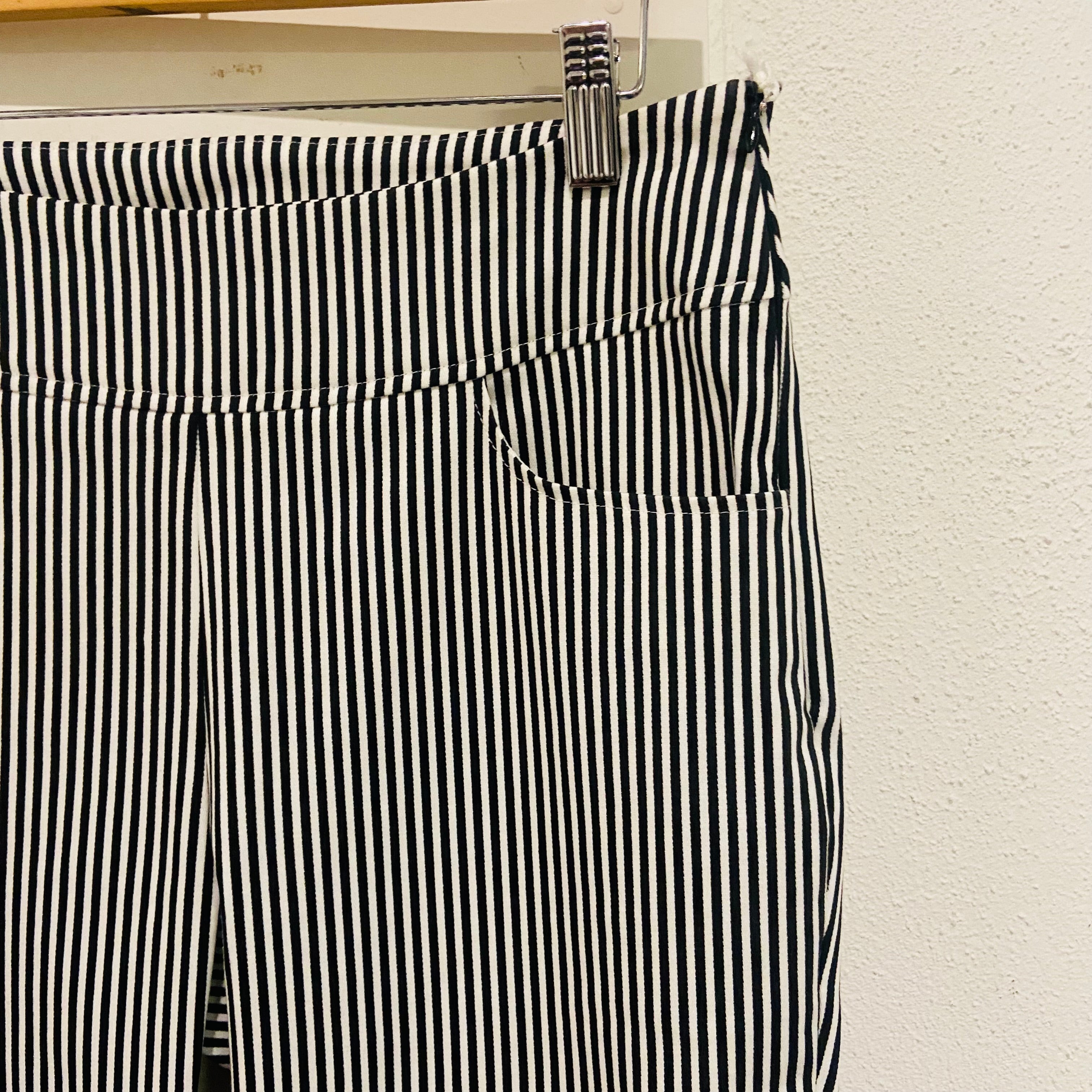 Women's Handmade Capri Pants - B&W Stripe