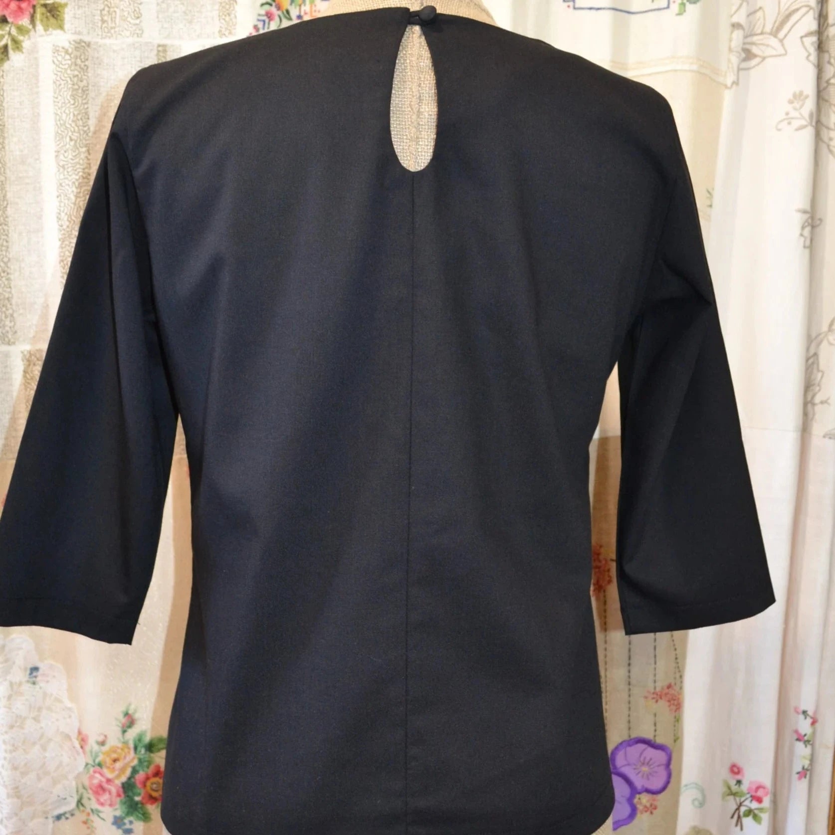 Women's Handmade Keyhole Top - Black Linen blend